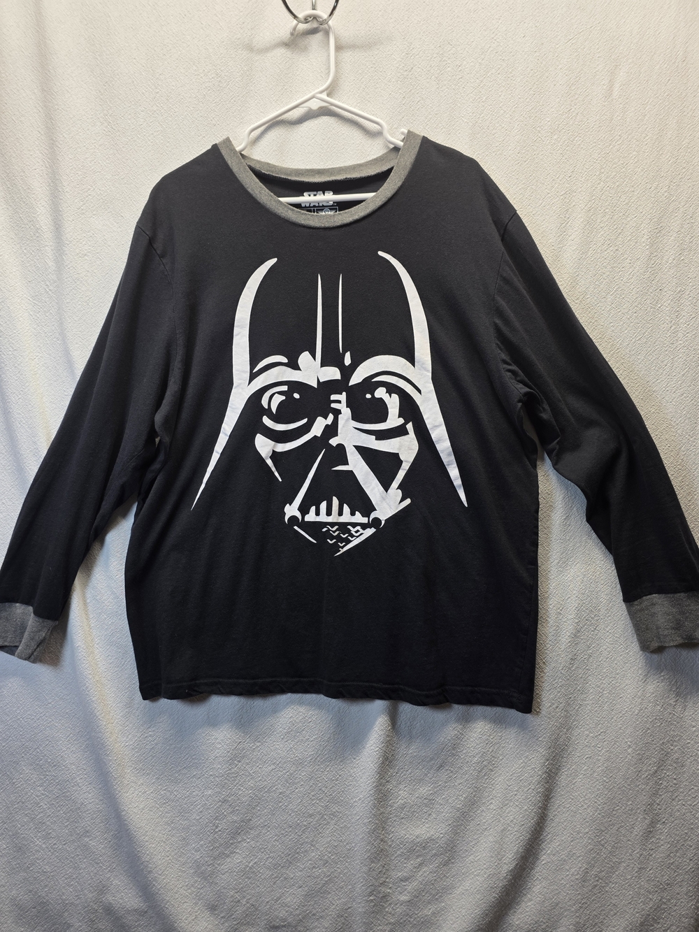 Star Wars Tee Long Sleeve With Darth Vader Size XL
